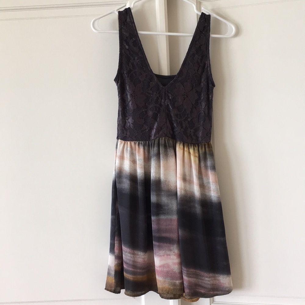 Dress - Picture 2 of 5